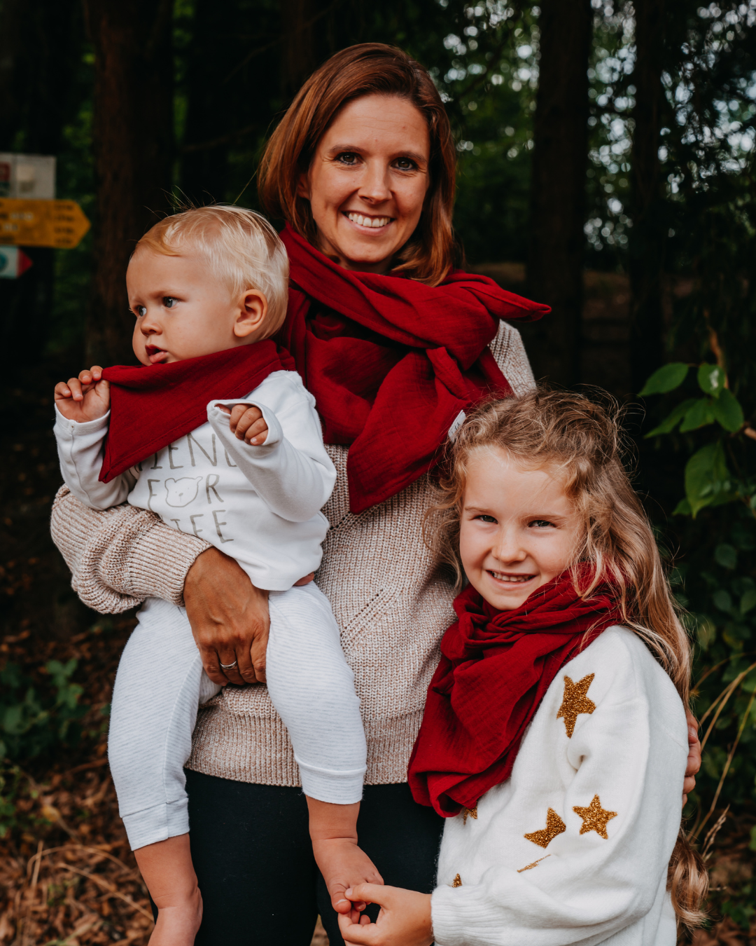 Musselin-Halstuch Baby • Cranberry - hutch&putch GmbH