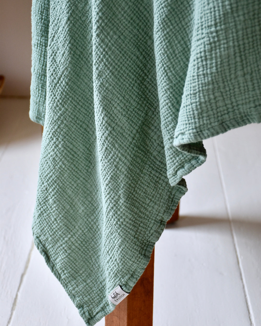Musselin-Tischdecke "Angelina" • Eucalyptus - hutch&putch GmbH