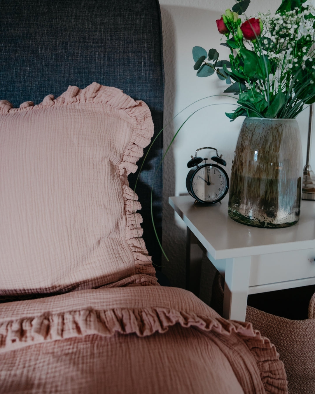 Musselin-Rüschenkopfkissen "Heide" • Blush - hutch&putch GmbH